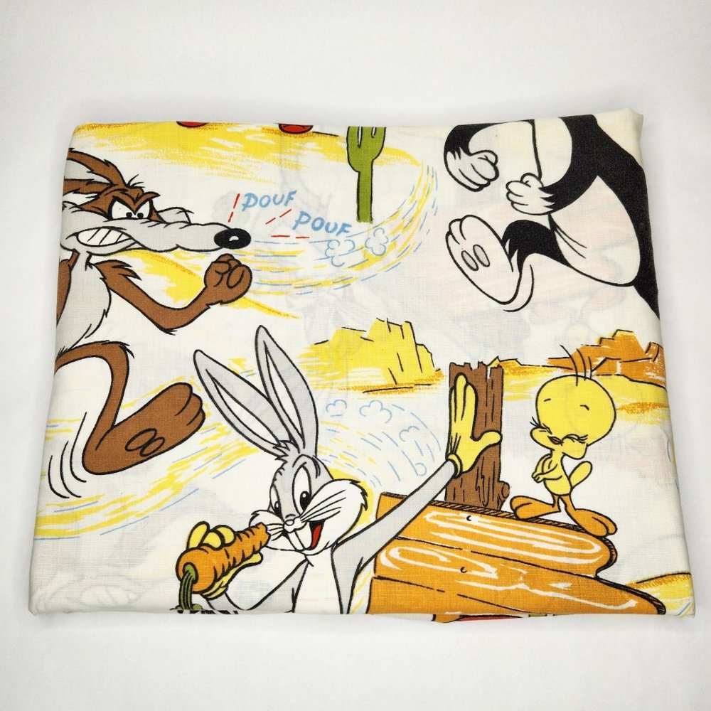 Vintage 1977 Looney Tunes Twin Flat Sheet 70s Bedding Fabric Material